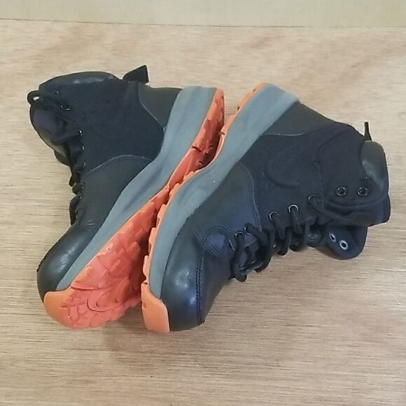 Nike - Manoa Mid Top Black 6.5 - Picture 6 of 8